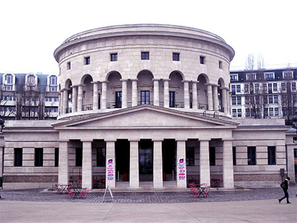 La rotonde place de Stalingrad