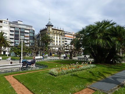 Jardins près de la mairie de Donostia