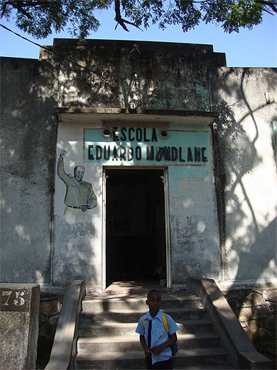 Escola Eduardo Mondlane Escola Eduardo Mondlane