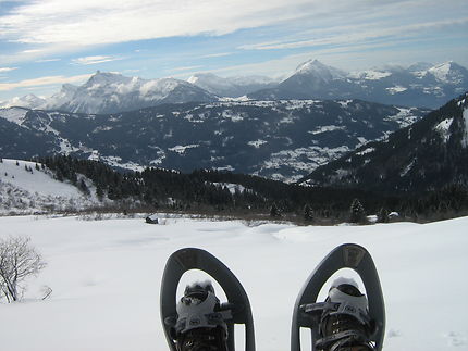 Raquettes dans les environs de Samoëns