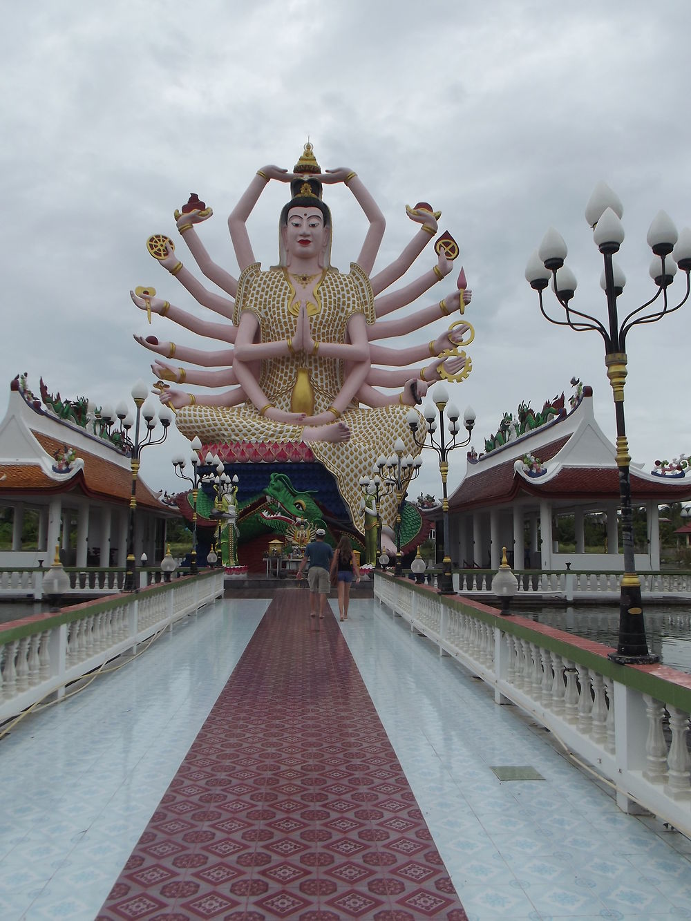 Wat Plai Laem