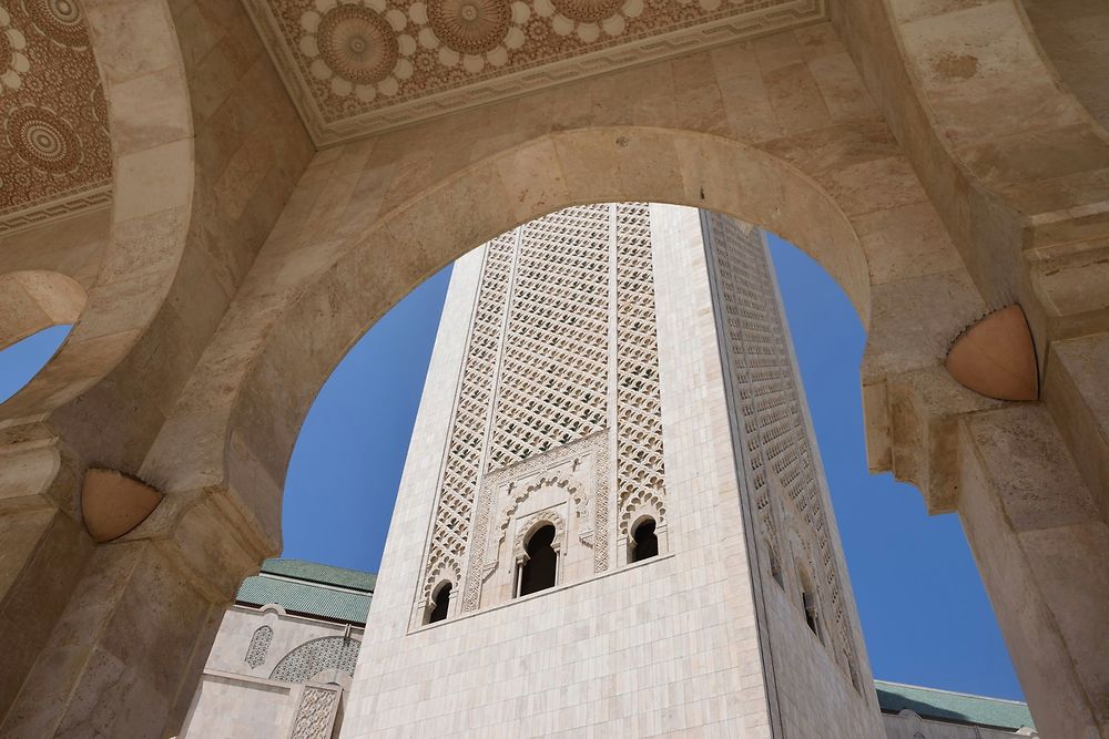 Sous les abris de la mosquée Hassan II...