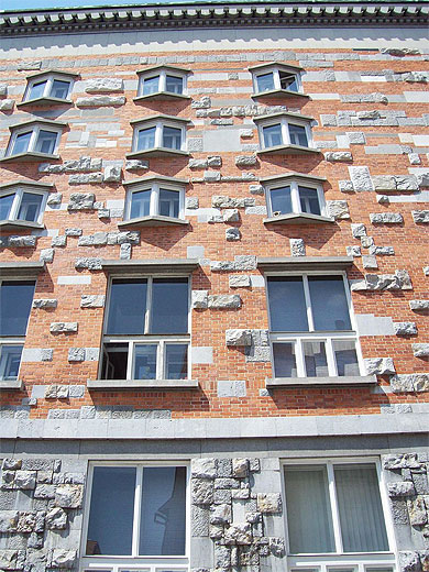 Façade de la Faculté Façade de la Faculté