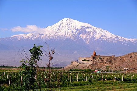 Mont Ararat et Monastère de Khor Virap Mont Ararat et Monastère de Khor Virap