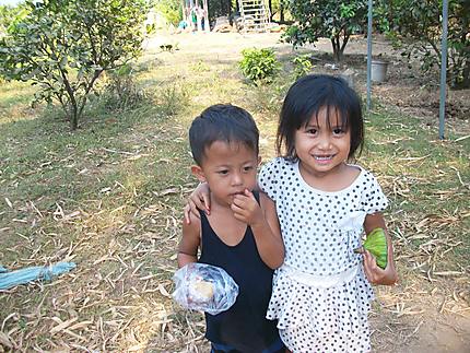 Enfants de Kaoh Trong