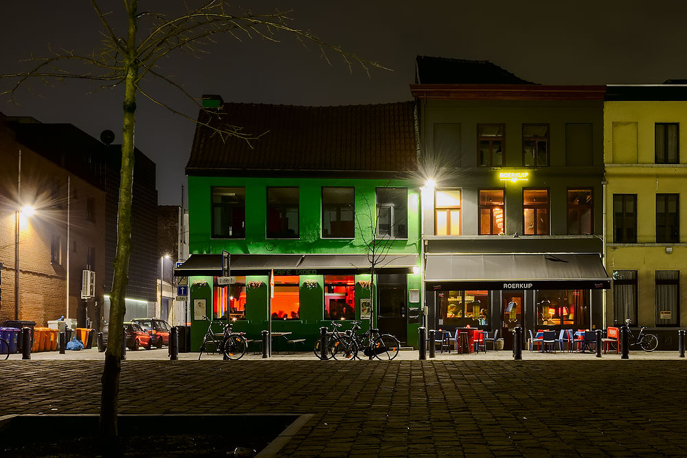 Vie nocturne dans les rues de Gand