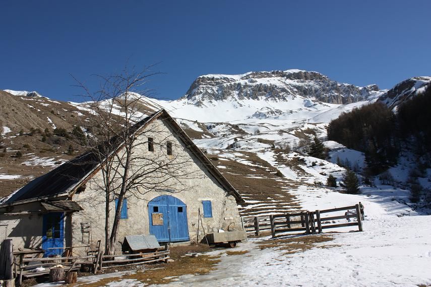 Cabane des Mulets à Seyne les Alpes