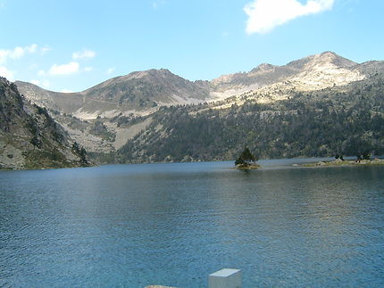 Lac d'Aubert, vue du barrage