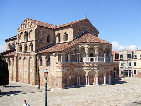 L'unique eglise de la petite ile de Murano L'unique eglise de la petite ile de Murano