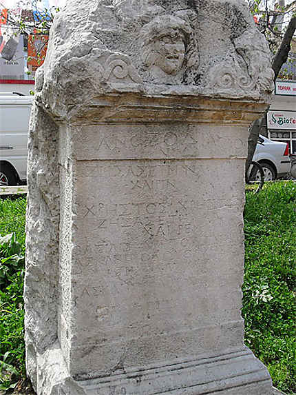 Pierre tombale grecque