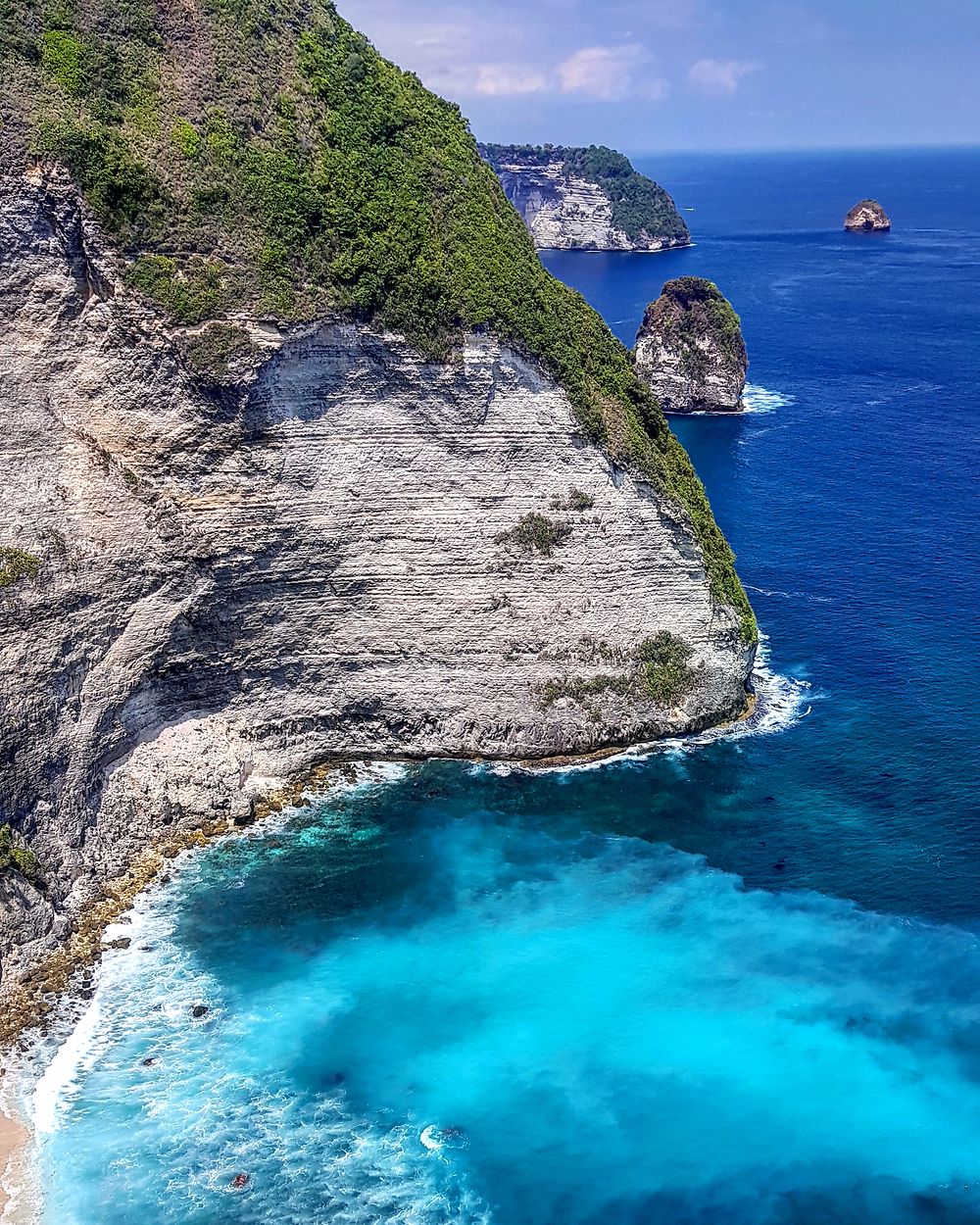 Le grand saut, île de Nusa Penida, Bali