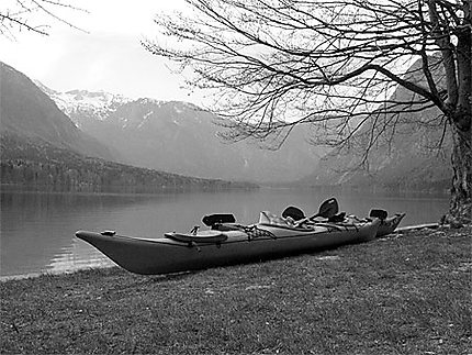 Bohinj kayak black&white