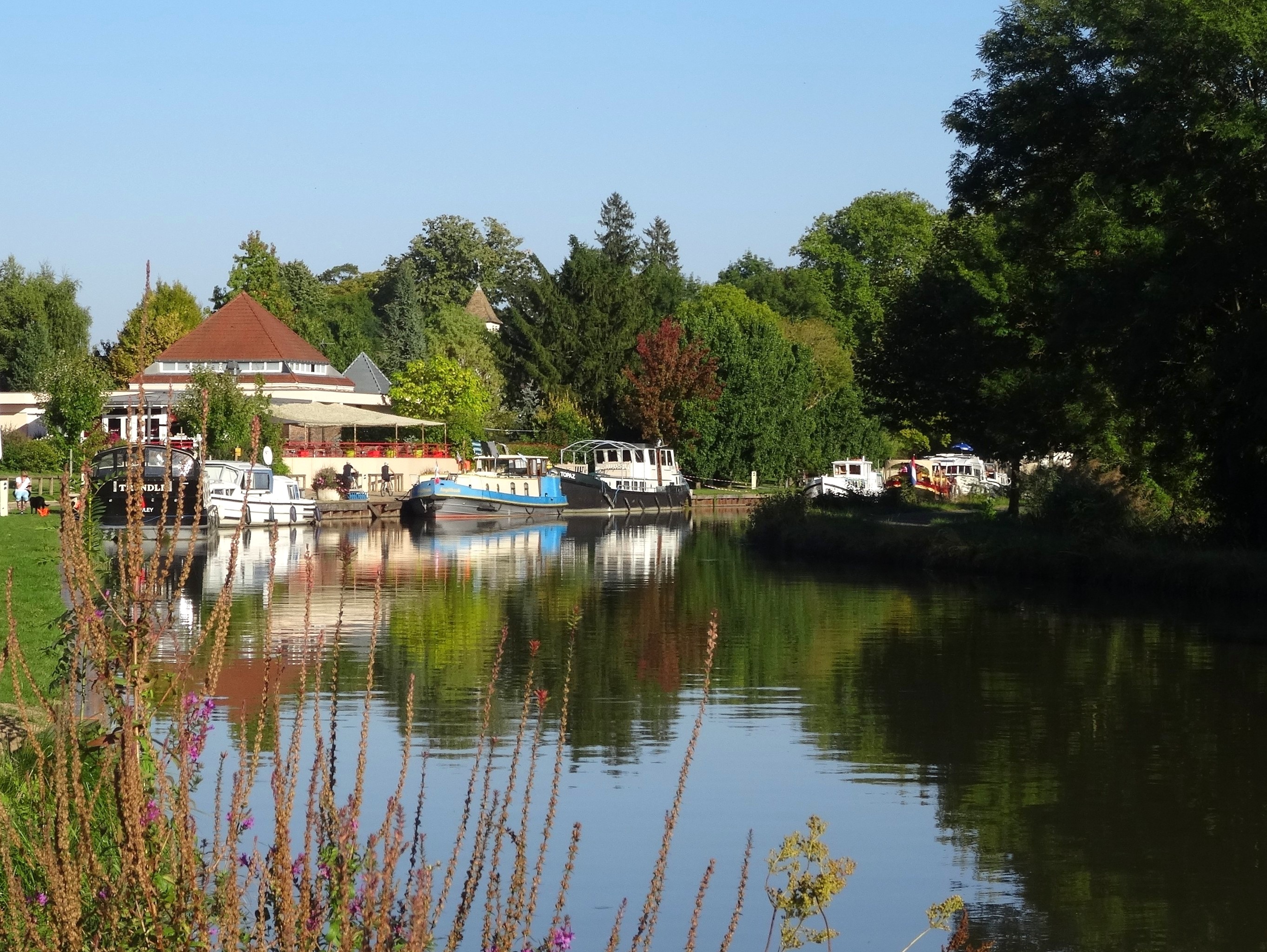 L'automne sur le Canal du Centre L'automne sur le Canal du Centre
