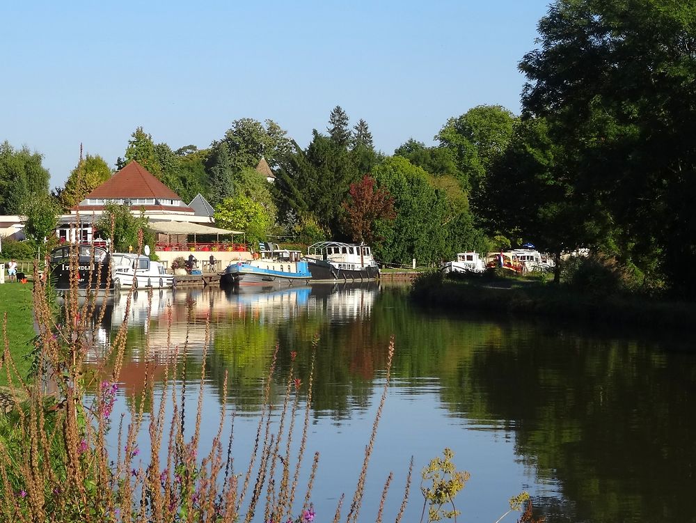 L'automne sur le Canal du Centre