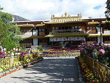 Palais d'été des Dalais-Lama