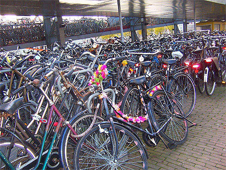Parking à vélos à Centraal Station