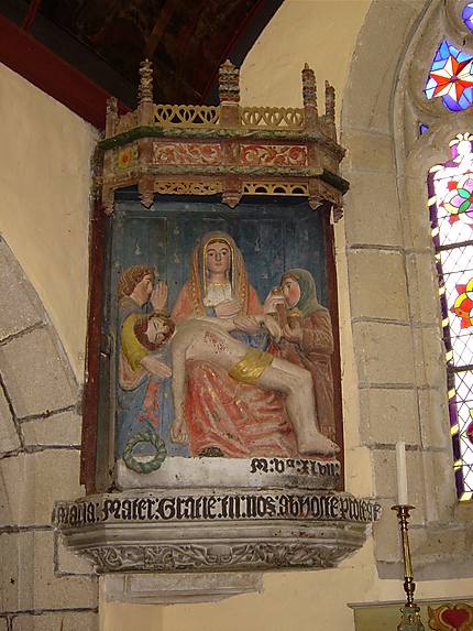 Pieta dans l'église