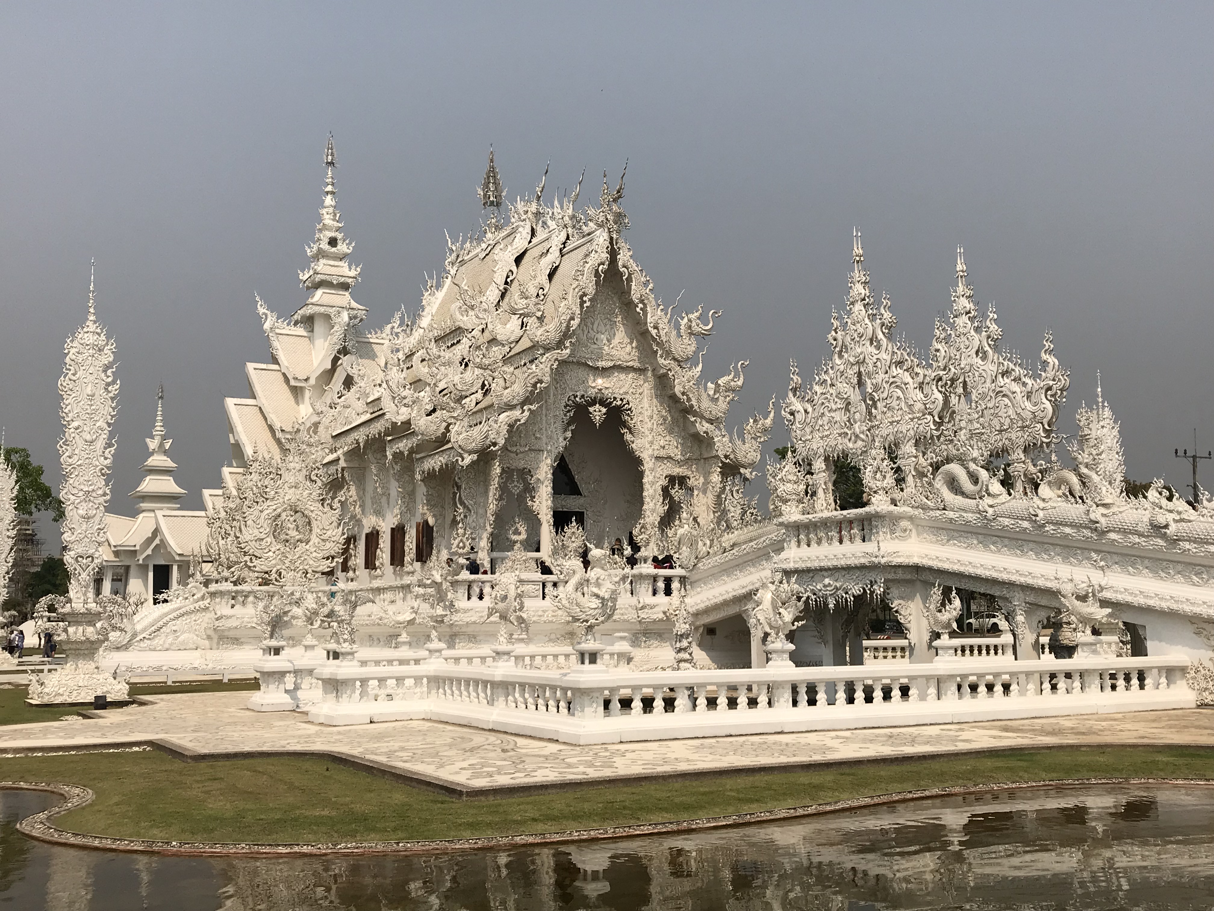  Temple  blanc Temples Wat Rong Khun Chiang Rai Nord 