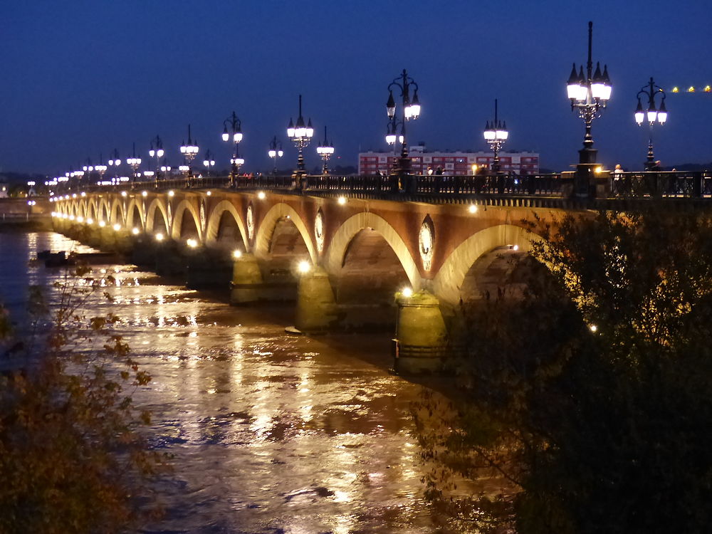 Le pont de Pierre à Bordeaux