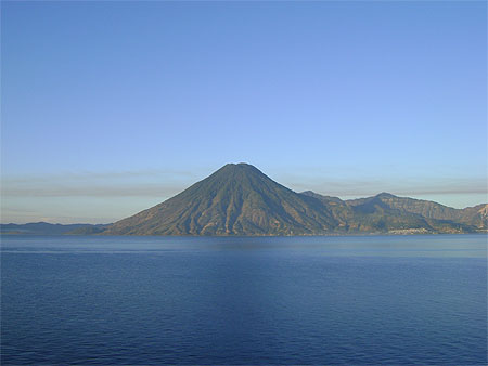 Volcán de Atitlán Volcán de Atitlán