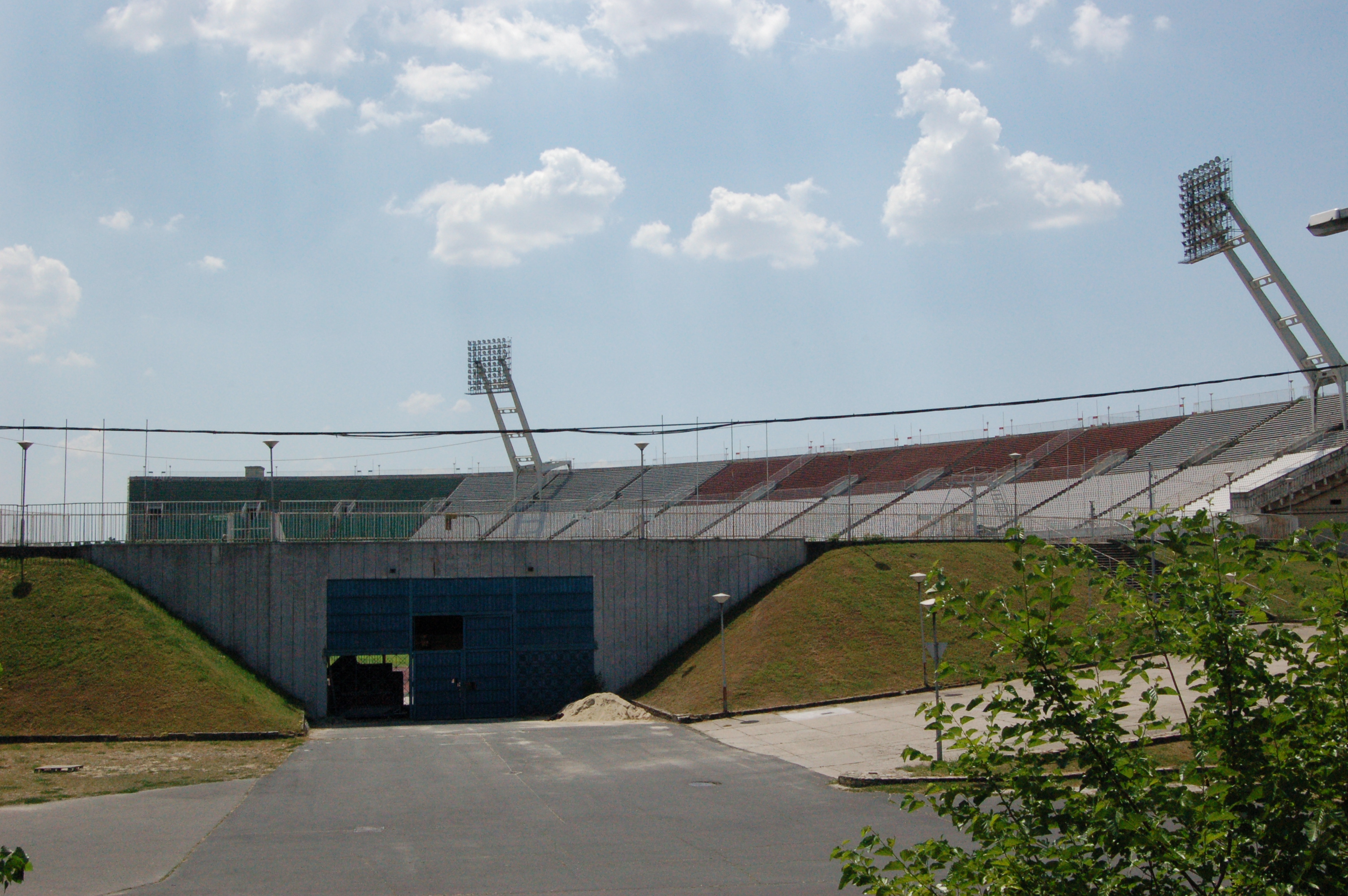 Le stade Puskas, aux couleurs de la Hongrie Le stade Puskas, aux couleurs de la Hongrie
