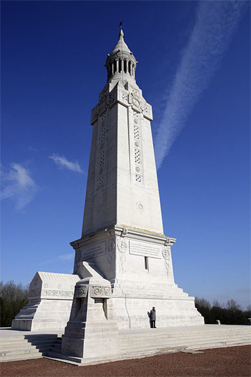 Tour-Lanterne, colline Notre-Dame-de-Lorette