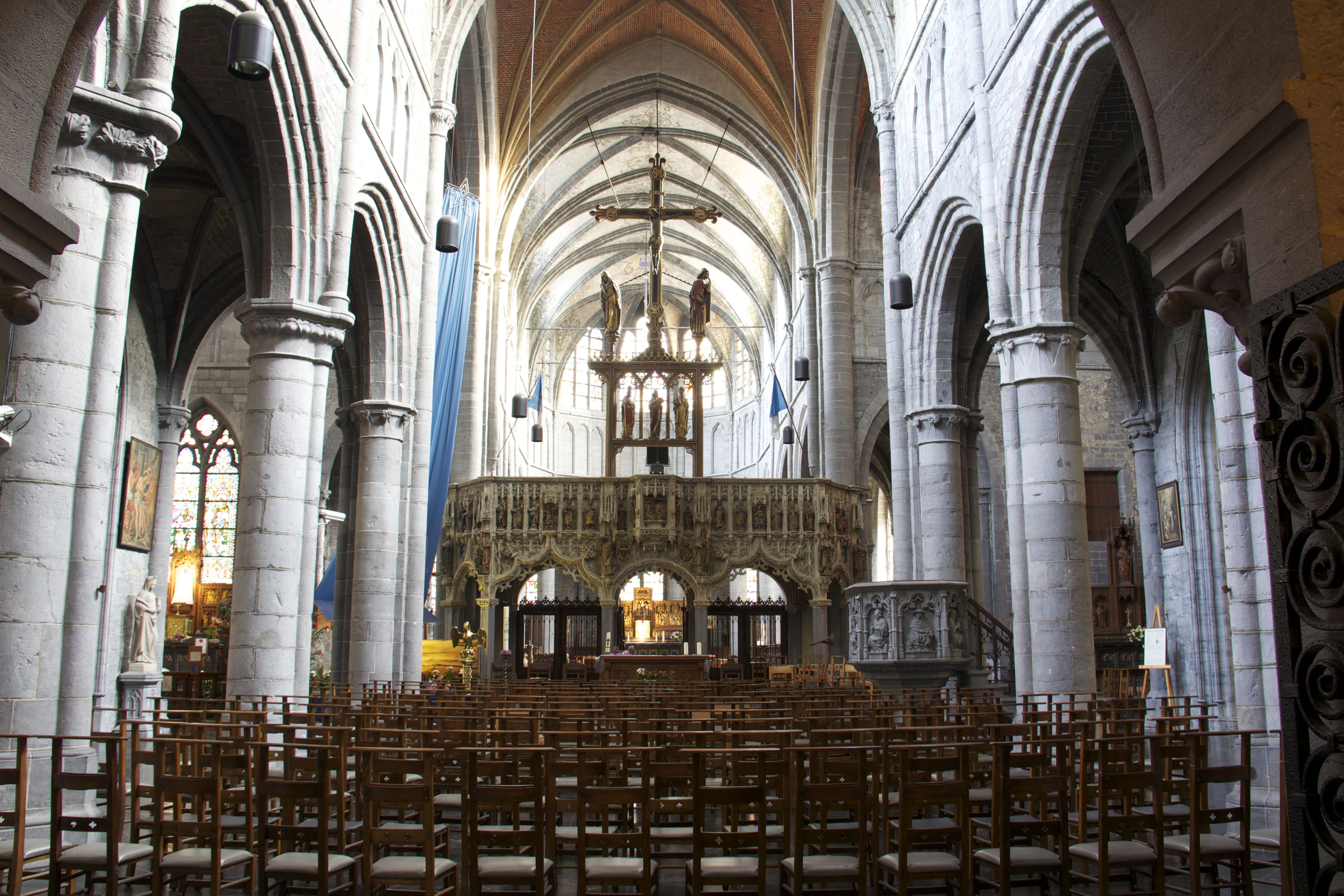Basilique de Walcourt Basilique de Walcourt