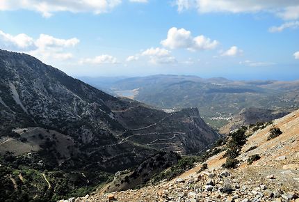 Vers Lassithi en Crète