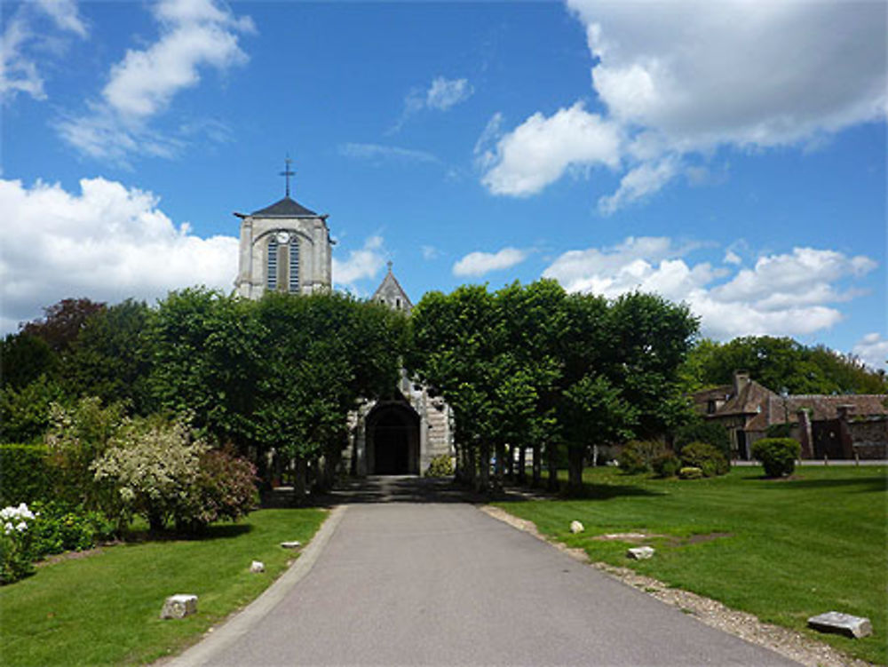 Collégiale Saint-Louis de la Saussaye