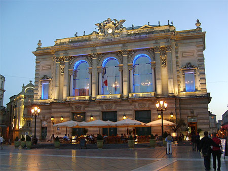 Opéra au crépuscule Opéra au crépuscule