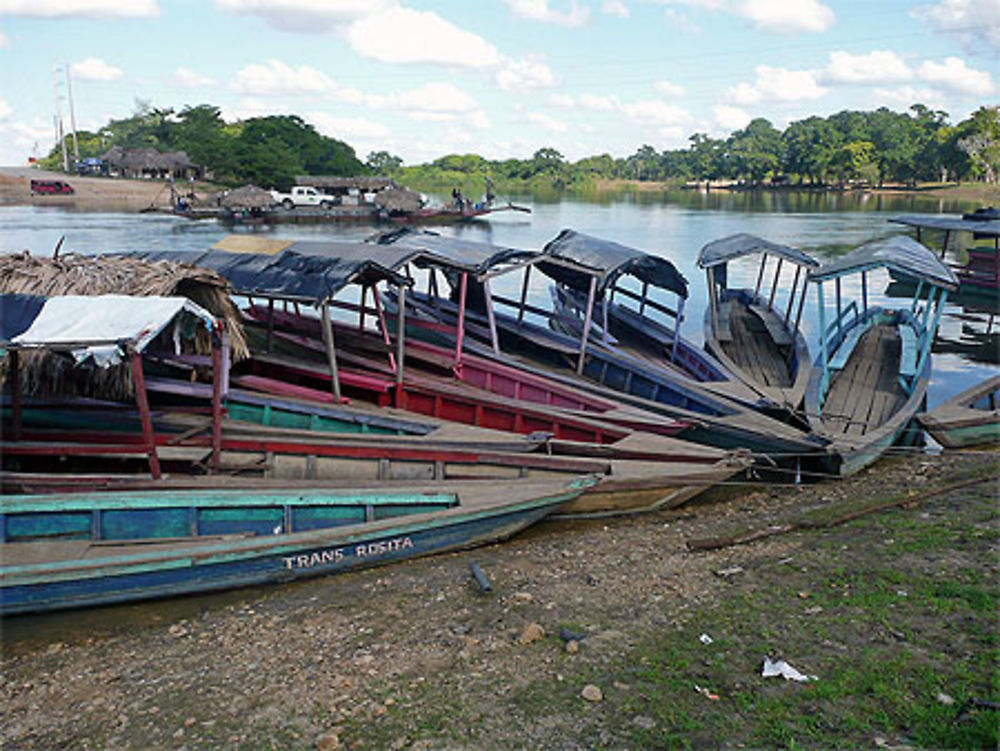 Façon originale d'attacher les bateaux 