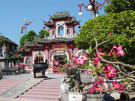 Hoi an: le temple phuc kien Hoi an: le temple phuc kien