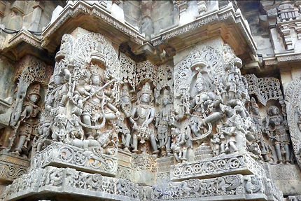  Halebid - Hoysaleswara Temple 