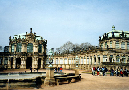Le Zwinger Le Zwinger
