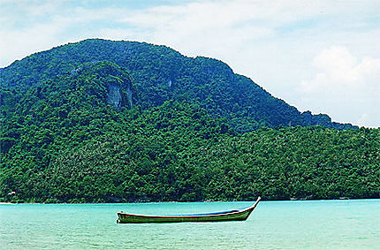 Long tail boat  Ko Phi Phi