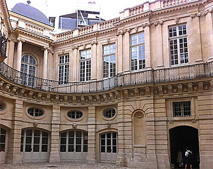 Hôtel de Beauvais, Paris 4e arrondissement