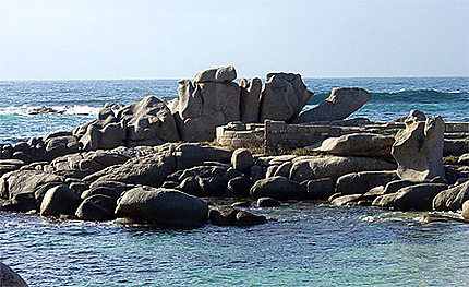 Ruines de chapelle. Pianottoli