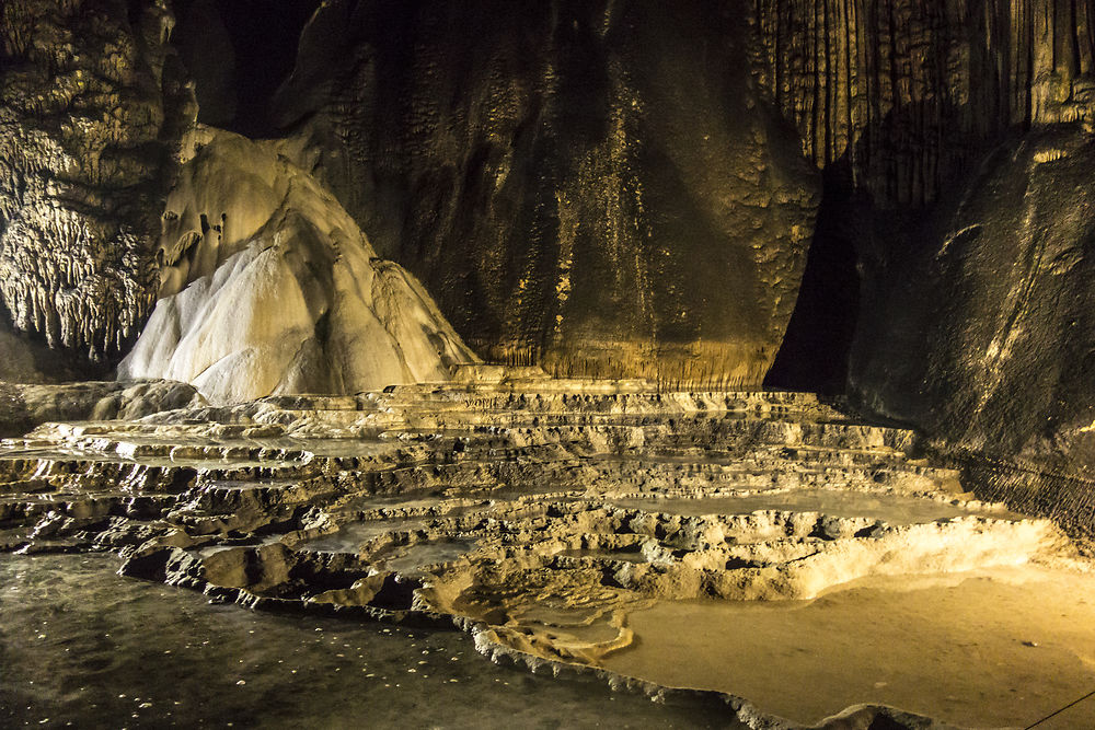 Grotte Pic d'Anjeau (30)