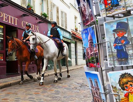 Patrouille à cheval à Montmartre