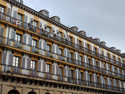 Balcons numérotés à Donostia