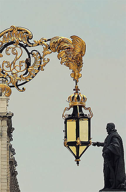 Aristocrate à la lanterne