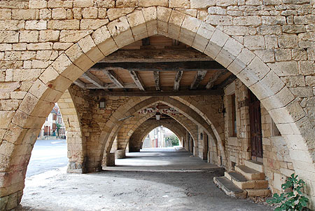 Arcades à Villefranche-du-Perigord Arcades à Villefranche-du-Perigord