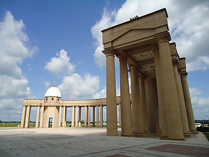 Vue des colonnes de la basilique