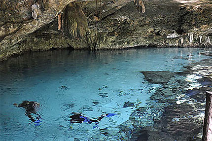 Cenotes Dos Ojos