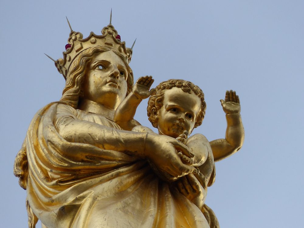 Statue de notre dame de la garde