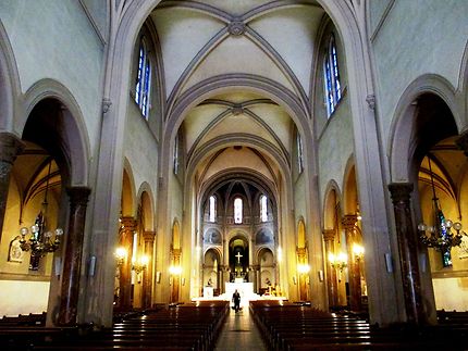 La nef de l'Église Notre Dame de Clignancourt