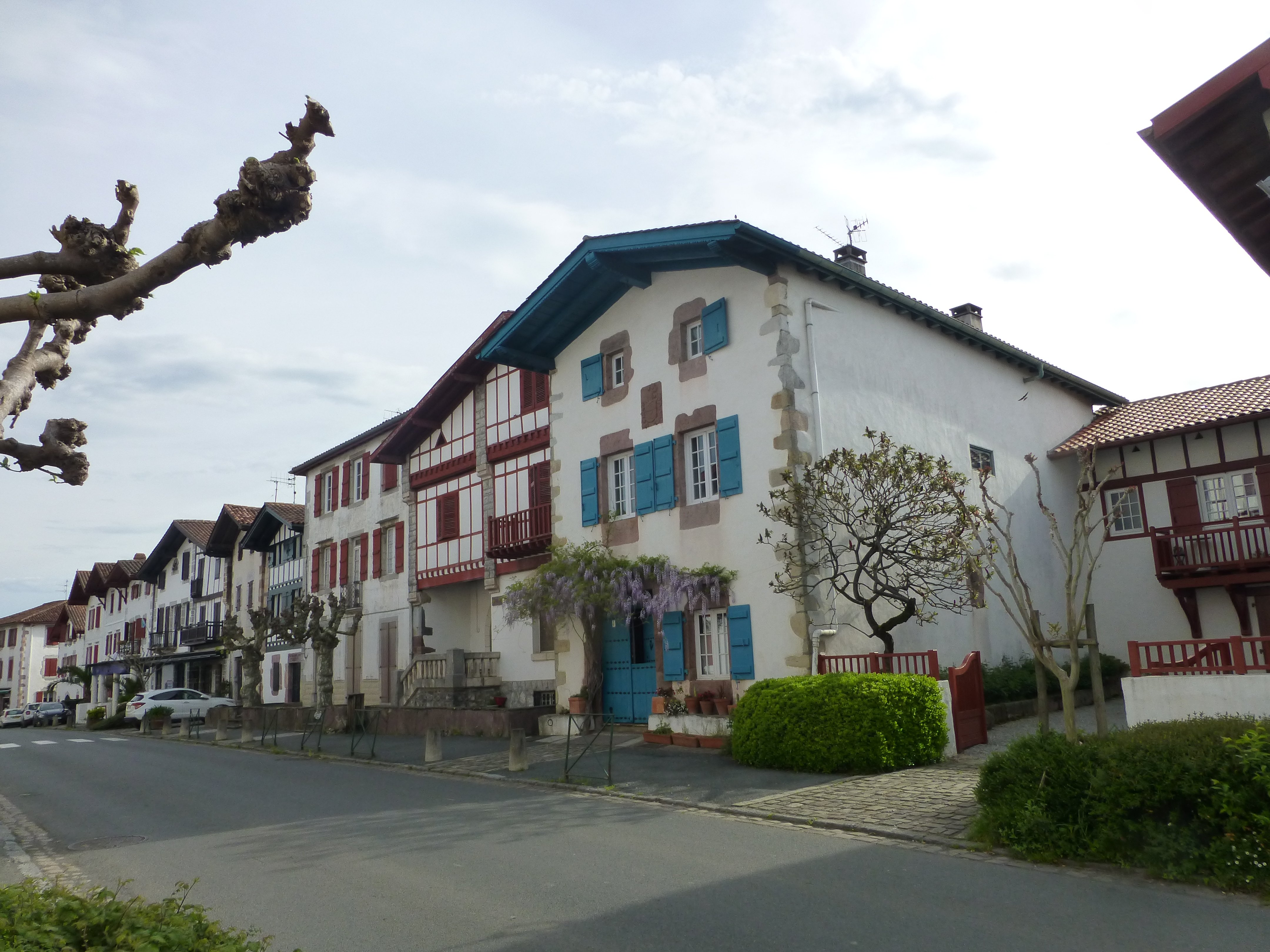 Unique maison bleue d'Ainhoa Unique maison bleue d'Ainhoa
