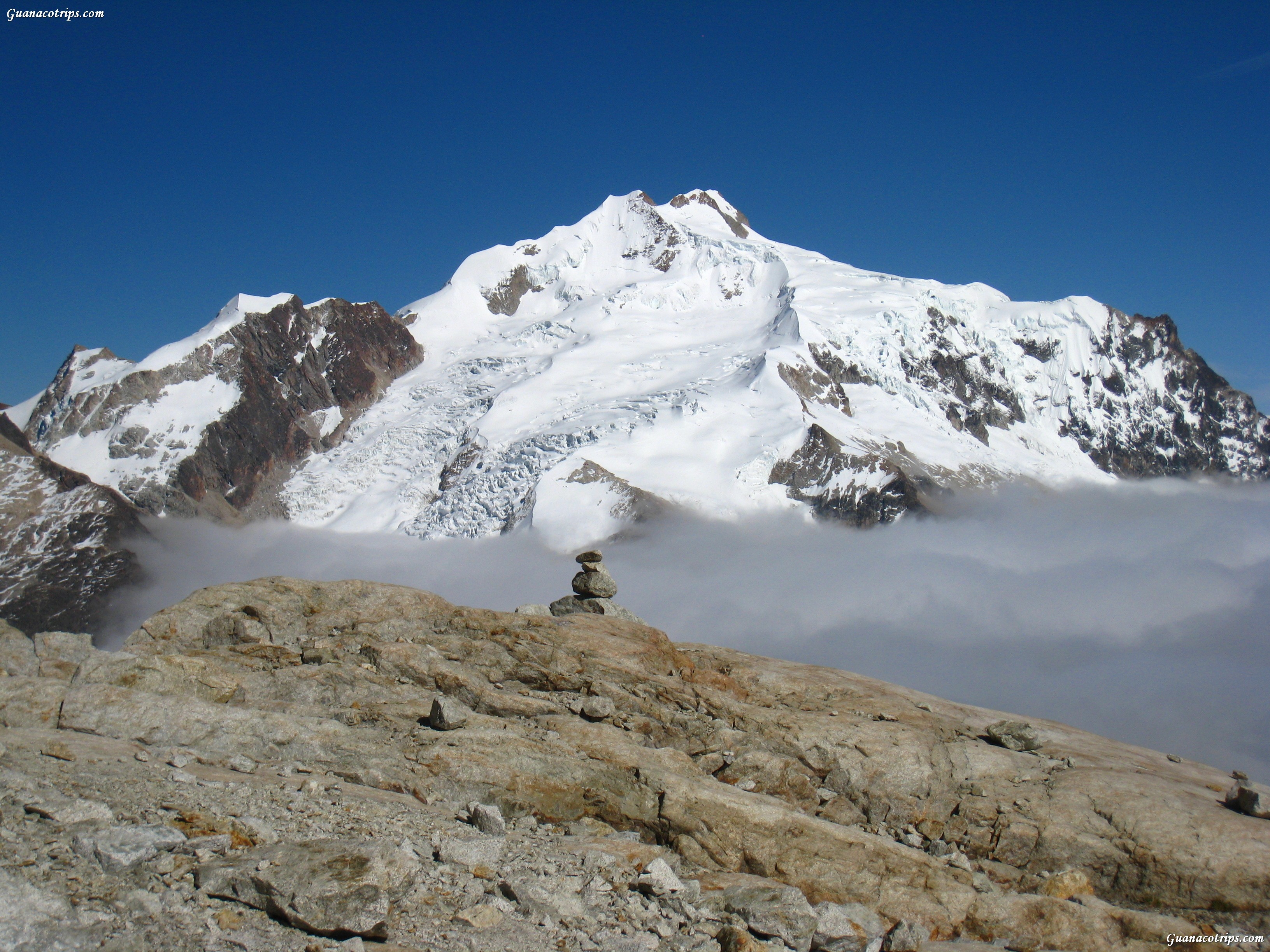 Huayna Potosi depuis le Cerro Charkini Huayna Potosi depuis le Cerro Charkini