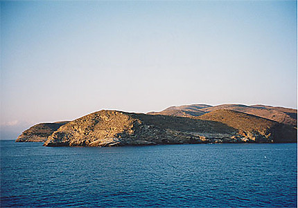La côte de l'île de Kythnos