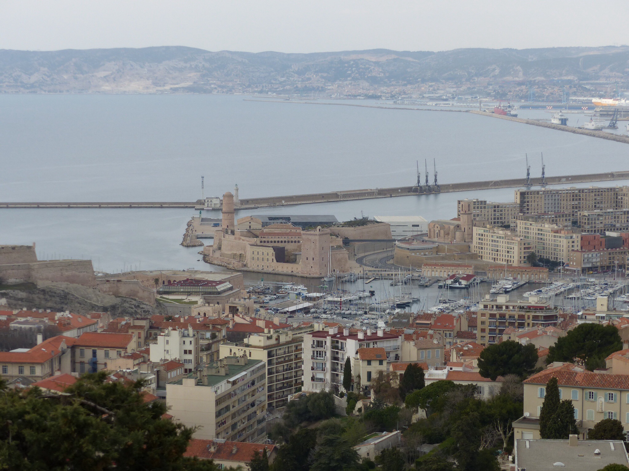 Vue sur la ville : Villes : Centre-ville de Marseille : Marseille